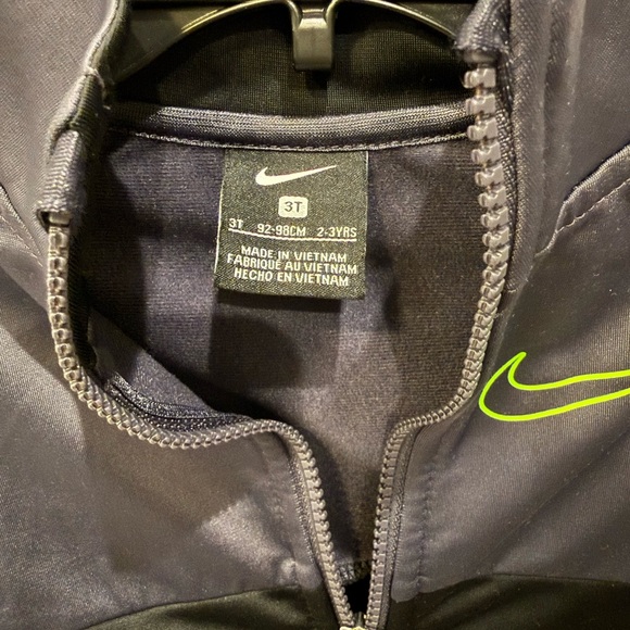 Nike Black and Gray Tracksuit - Picture 6 of 6